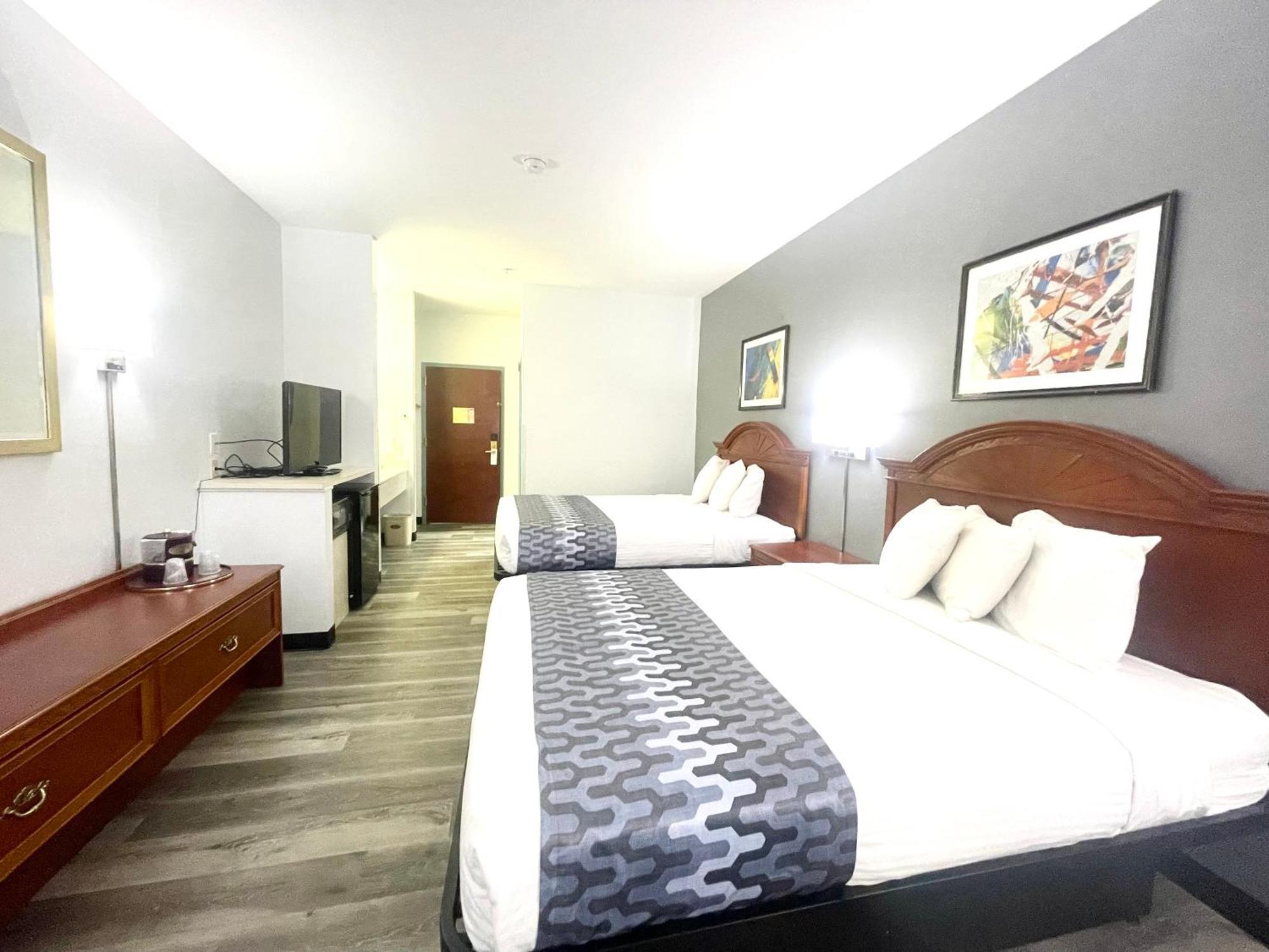 Grand Vista Hotel & Suites Vonore Exterior photo