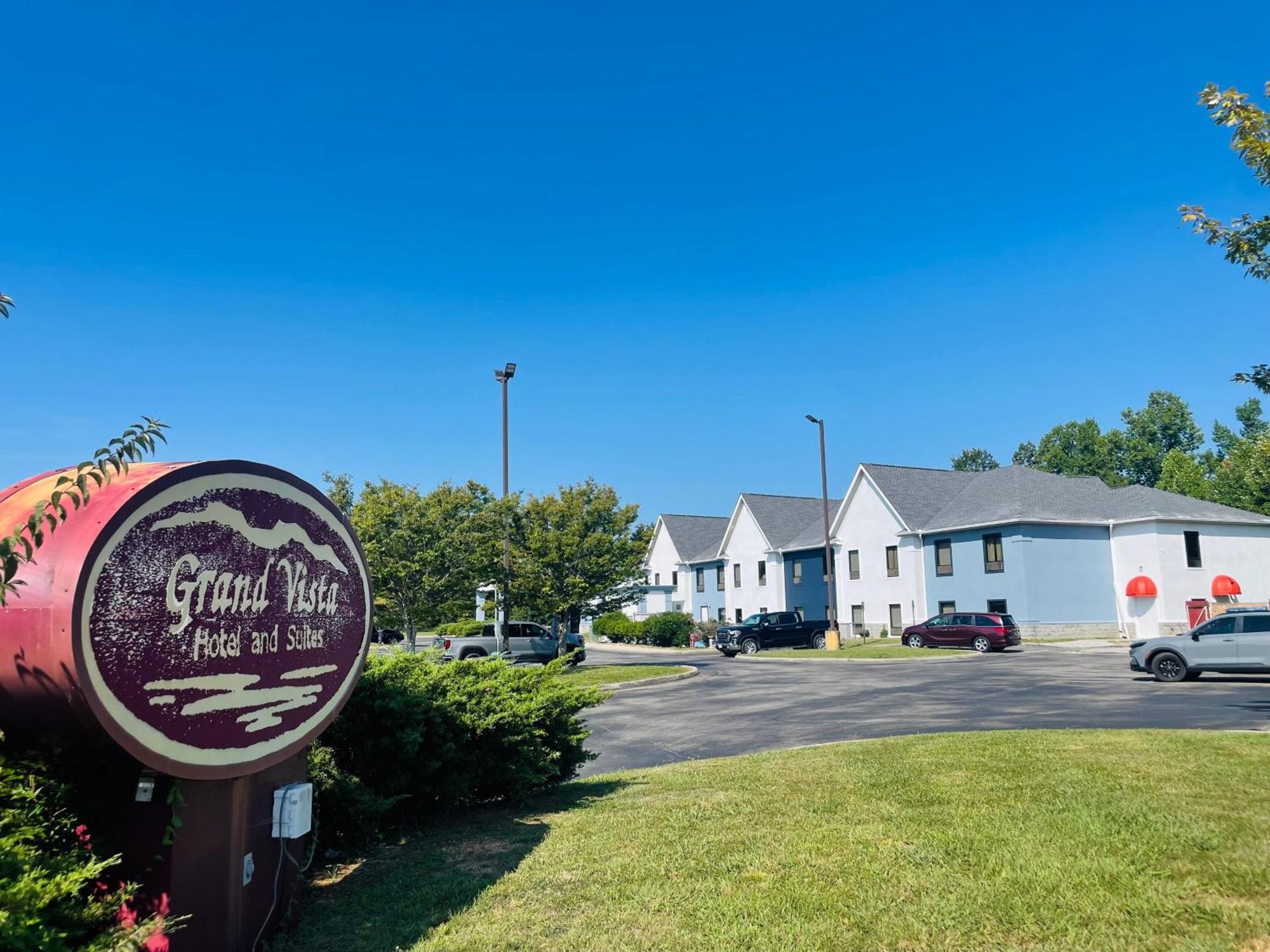 Grand Vista Hotel & Suites Vonore Exterior photo