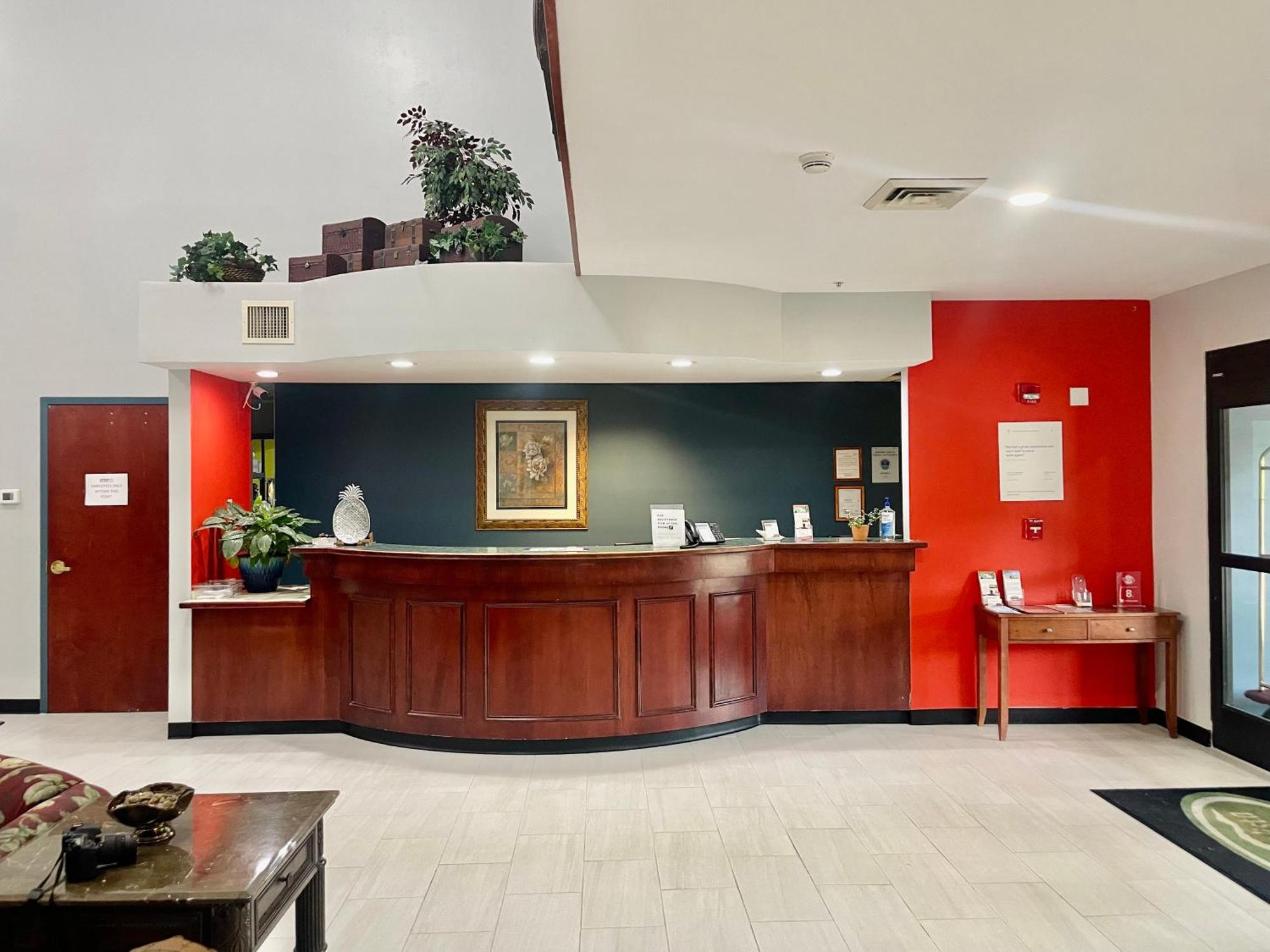 Grand Vista Hotel & Suites Vonore Exterior photo