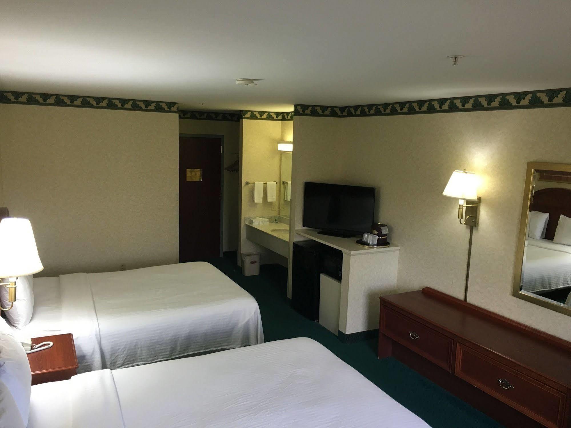Grand Vista Hotel & Suites Vonore Exterior photo
